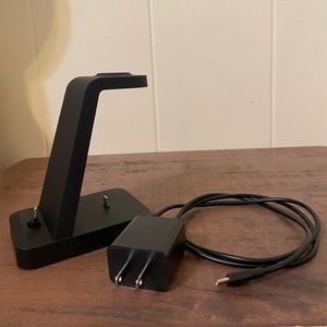 CHARGER STATION iPhone Apple Watch AirPods